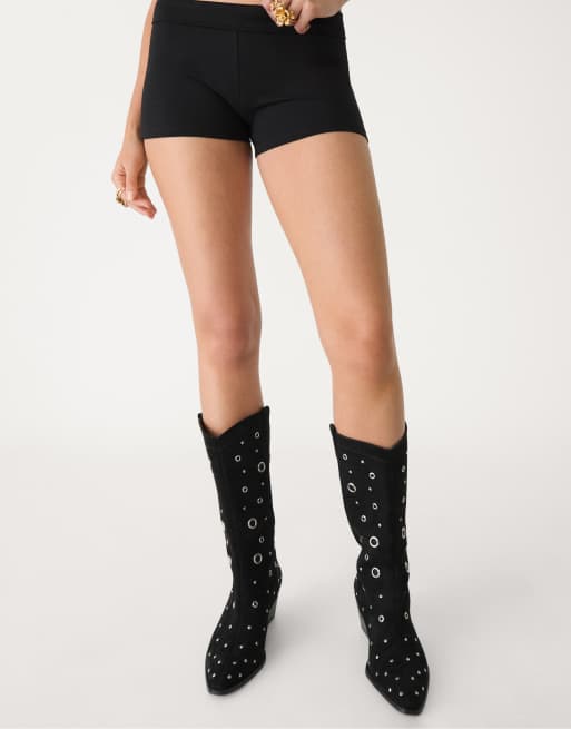 Stradivarius mini shorts in black, 3 of 4