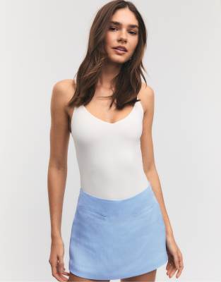Stradivarius - Mini-Skort in Königsblau-Marineblau