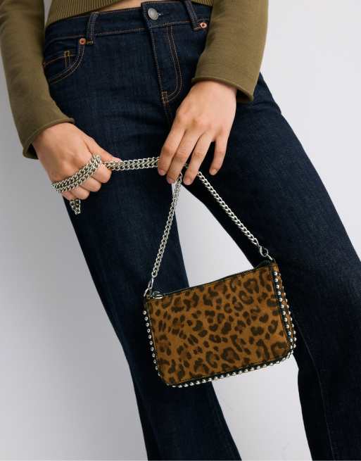 Stradivarius mini tas met print en studs in bruin, 3 van 4