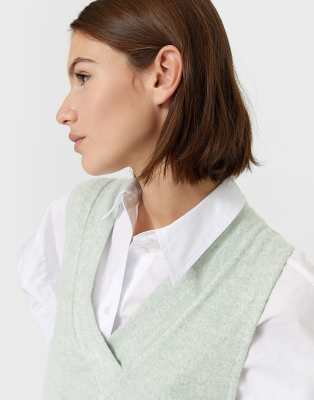 mini sweater vest