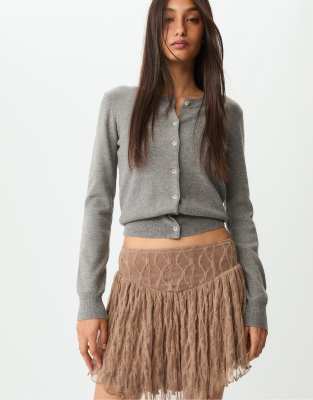 Stradivarius - Minirock aus Spitze in Braun-Brown