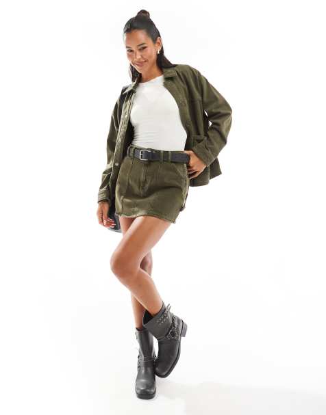 Stradivarius – Minirock in Khaki mit Taschen-Detail, Kombiteil - view 1