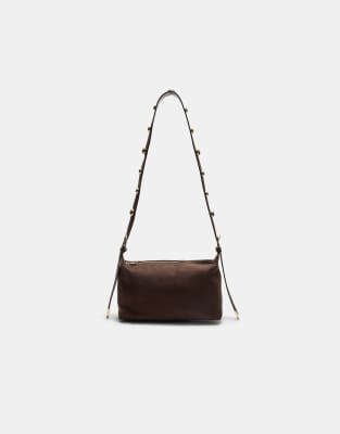 Stradivarius - Mit Nieten besetzte Umhängetasche in Braun-Brown