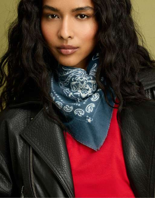 Stradivarius mjuk scarf i blågrönt, 2 av 4