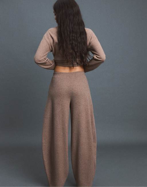 Stradivarius mjuka barrel-joggingbyxor i brunt, 3 av 7