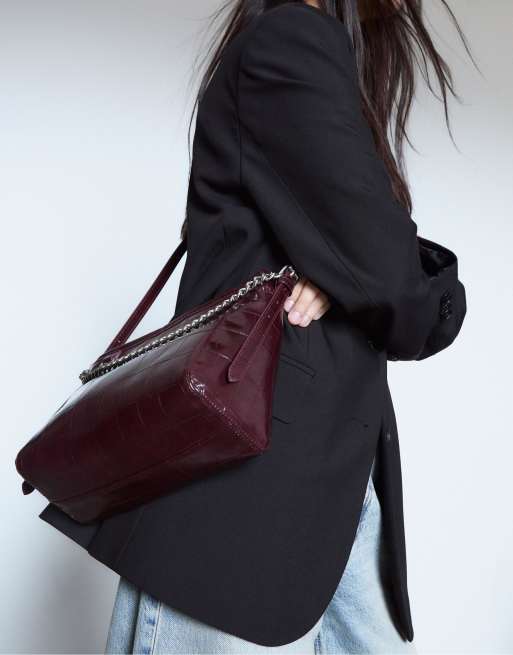 Stradivarius Mock croc crossbody bag with chain in burgundy, 2 of 4