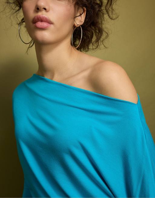 Stradivarius Modal asymmetric t-shirt in turquoise, 2 of 7