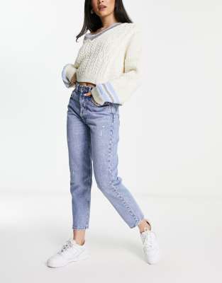 Mom Fit Vintage Jean In Light Wash-blue