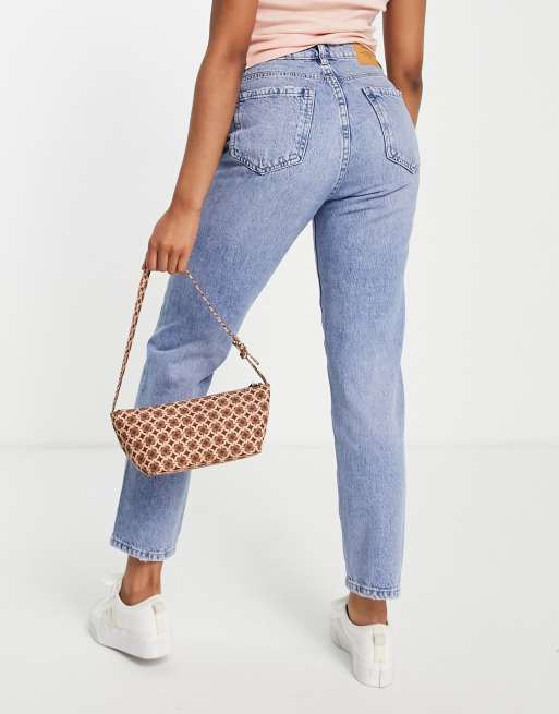 Stradivarius mom fit vintage jean in medium blue, 2 of 4