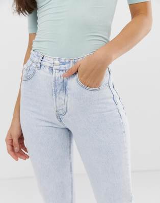 stradivarius slim mom jean with stretch in light blue wash