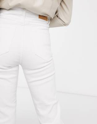 stradivarius mom fit jean in white