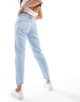 Stradivarius - Mom-Jeans in hellblauer Waschung