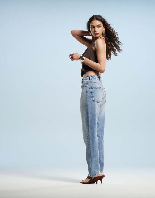 Stradivarius Mom jeans lavaggio blu chiaro ASOS
