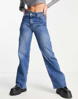 stradivarius relaxed fit jeans