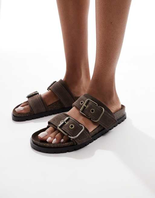 Stradivarius – Mörkbruna, platta sandaler i läder med två remmar