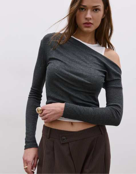 Stradivarius – Mörkgrå, asymmetrisk t-shirt med nitar i två lager - view 1