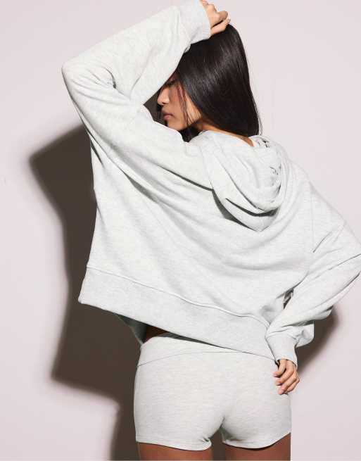 Stradivarius – Mörkgrå minishorts, 4 av 4