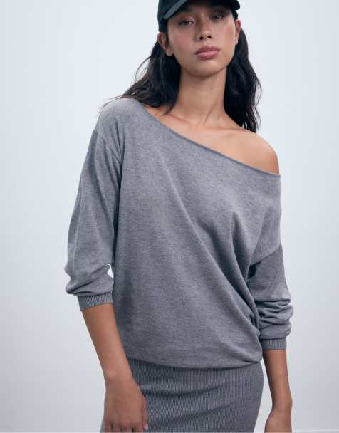 Stradivarius - Mørkegrå kort kjole i strik med bådudskæring - view 1