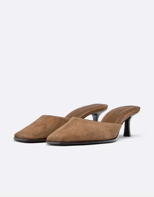 Stradivarius – Mules aus Leder in Braun mit Kitten-Absatz, 3 von 4
