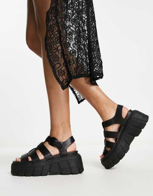 Pull&Bear Women's' Black Multi-Strap Buckled Flats