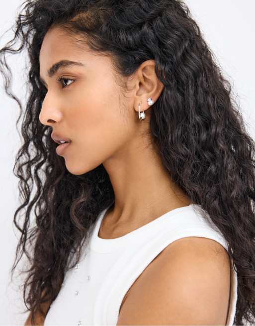 Stradivarius Multipack of 5 faux pearl earrings in grey, 3 of 4