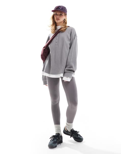 Stradivarius – Nahtlose, gerippte Leggings in Anthrazit - view 1