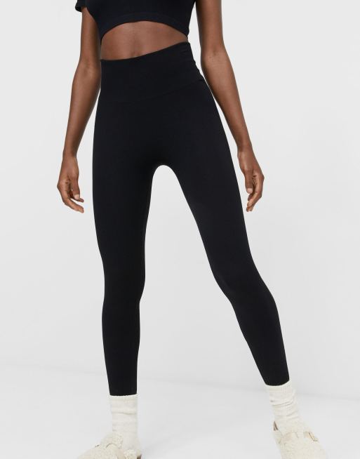 Stradivarius – Nahtlose Leggings mit Rippenstruktur in Schokoladenbraun