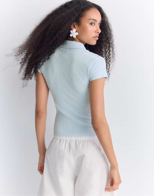 Stradivarius – Nahtloses Basic-T-Shirt in Himmelblau mit Polokragen, 3 von 4