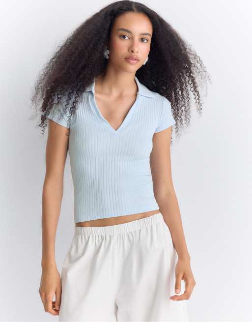 Stradivarius – Nahtloses Basic-T-Shirt in Himmelblau mit Polokragen, 4 von 4
