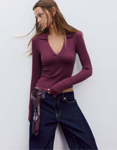 Stradivarius – Nahtloses Polo-T-Shirt in Aubergine - view 1