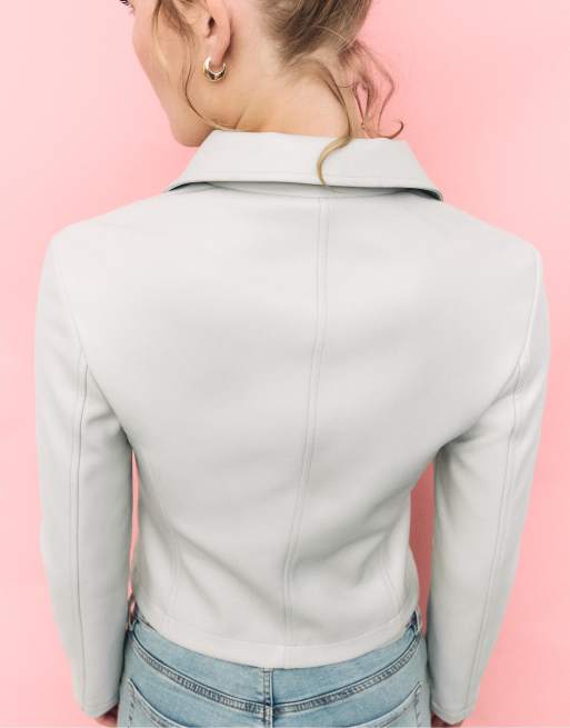 Stradivarius – Naturvit, figurnära skinnjacka i läderimitation, 3 av 4