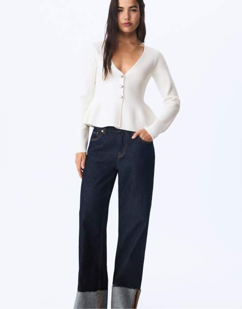 Stradivarius – Naturvit, stickad kofta i peplum-modell med knäppning - view 1