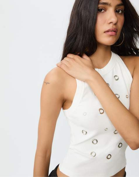 Stradivarius – Naturvit t-shirt med öljetter och brottarrygg - view 1