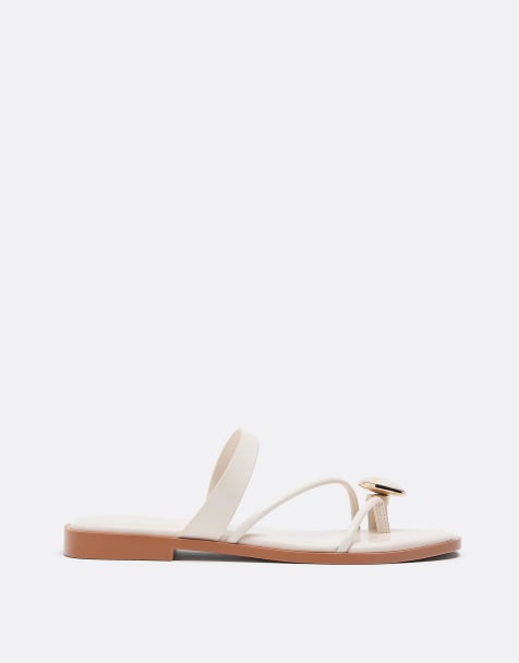 Stradivarius – Naturvita, platta sandaler med stendetalj - view 1