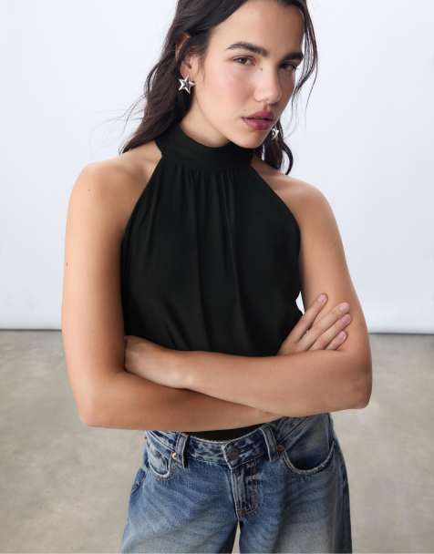 Stradivarius – Neckholder-Body in Schwarz mit Puffärmeln - view 1