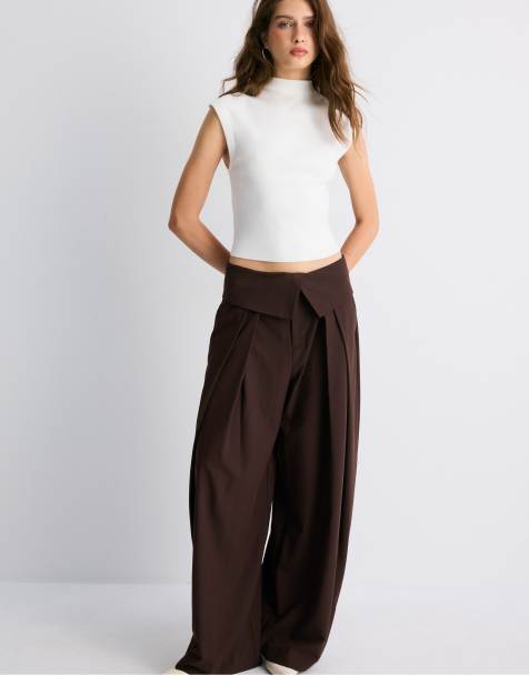 Stradivarius nette broek met omslag in de tailleband in bruin - view 1
