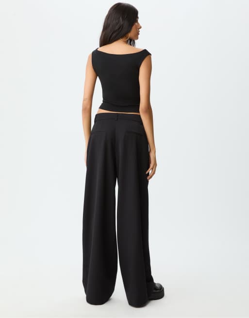 Stradivarius - Nette broek met wijde pijpen en plooien in zwart, 3 van 4