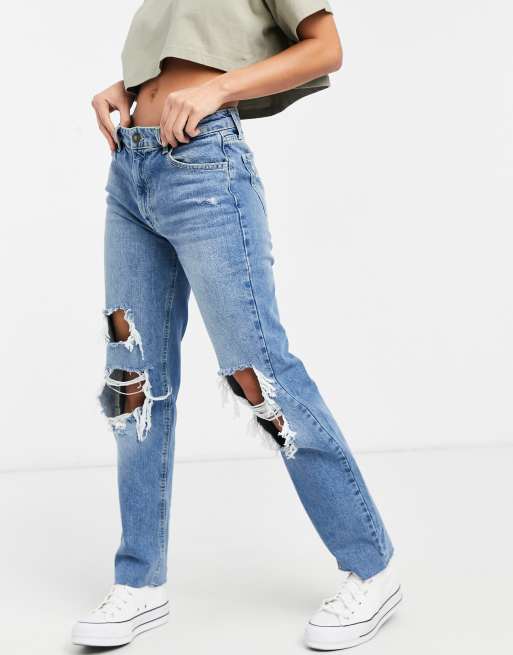 Stradivarius – Niebieskie jeansy z prostymi nogawkami i przetarciami