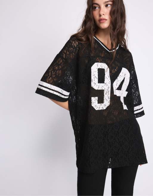 Stradivarius Number lace t-shirt in black, 2 of 7