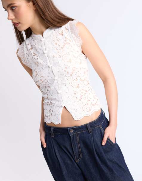Stradivarius – Oberteil im Qipao-Stil aus Spitze in Weiß - view 1