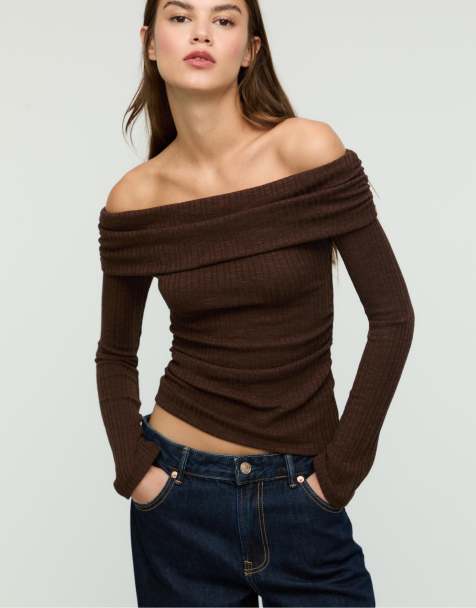 Stradivarius Off-the-shoulder gathered knit top in brown - view 1