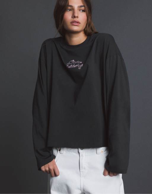 Stradivarius Olivia Rodrigo långärmad oversize t-shirt i vitt, 2 av 7