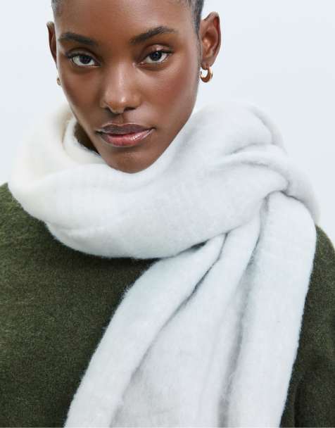 Stradivarius Ombré-effect scarf in grey melange - view 1