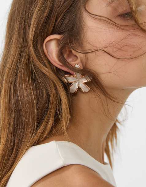 Stradivarius - Oorbellen met bloem in ecru - view 1
