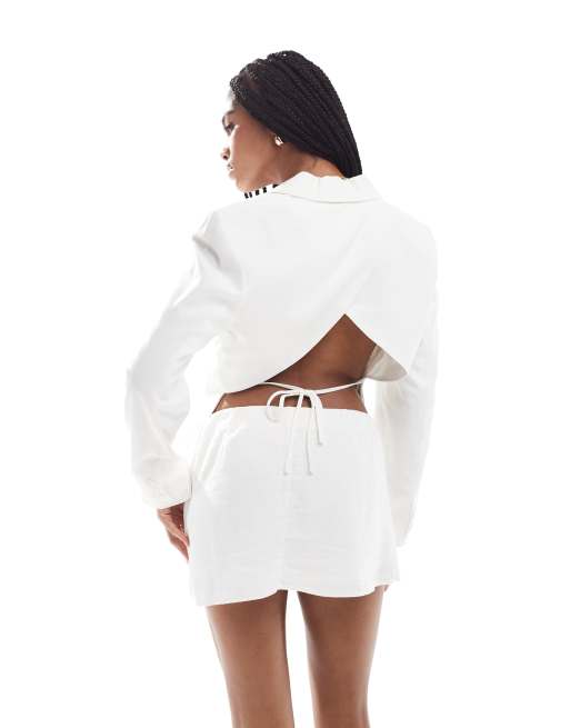 Stradivarius open back cropped blazer in white, 2 of 4