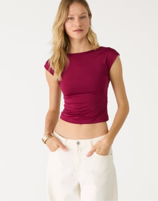 Stradivarius open back t-shirt in burgundy-Red