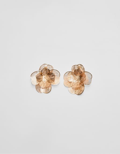 Stradivarius - Orecchini zigrinati color oro a forma di fiori