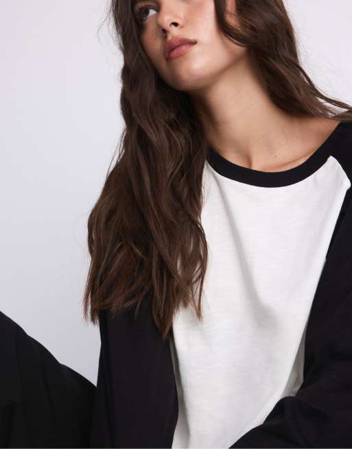 Stradivarius Oversize baseball t-shirt in black, 4 of 7