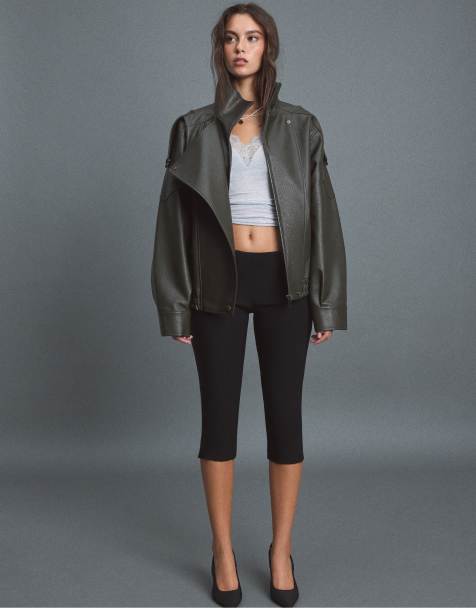 Stradivarius Oversize Bikerjacke in Khaki in Lederoptik - view 1