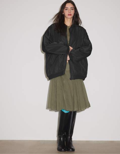 Stradivarius Oversize bomber jacket in black - view 1